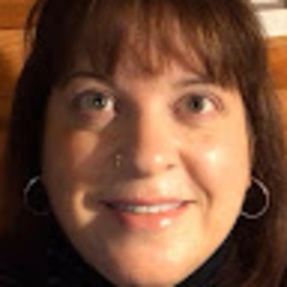Meet your Posher, Maureen - Picture 1 of 1